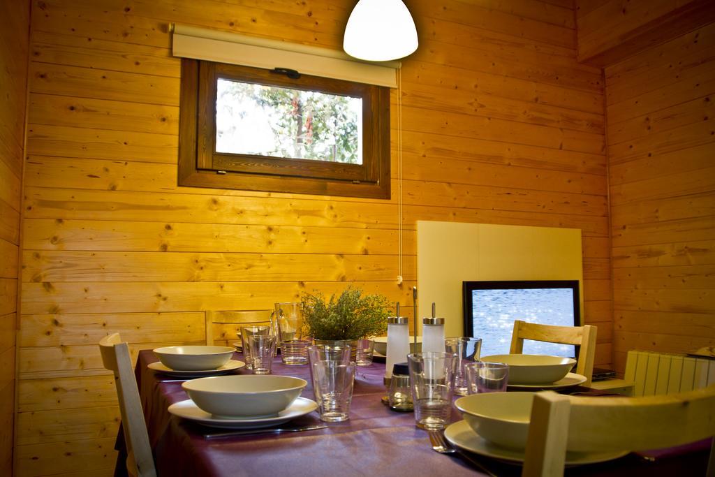 Apartamentos El Bosquet Sant Cugat del Valles Room photo