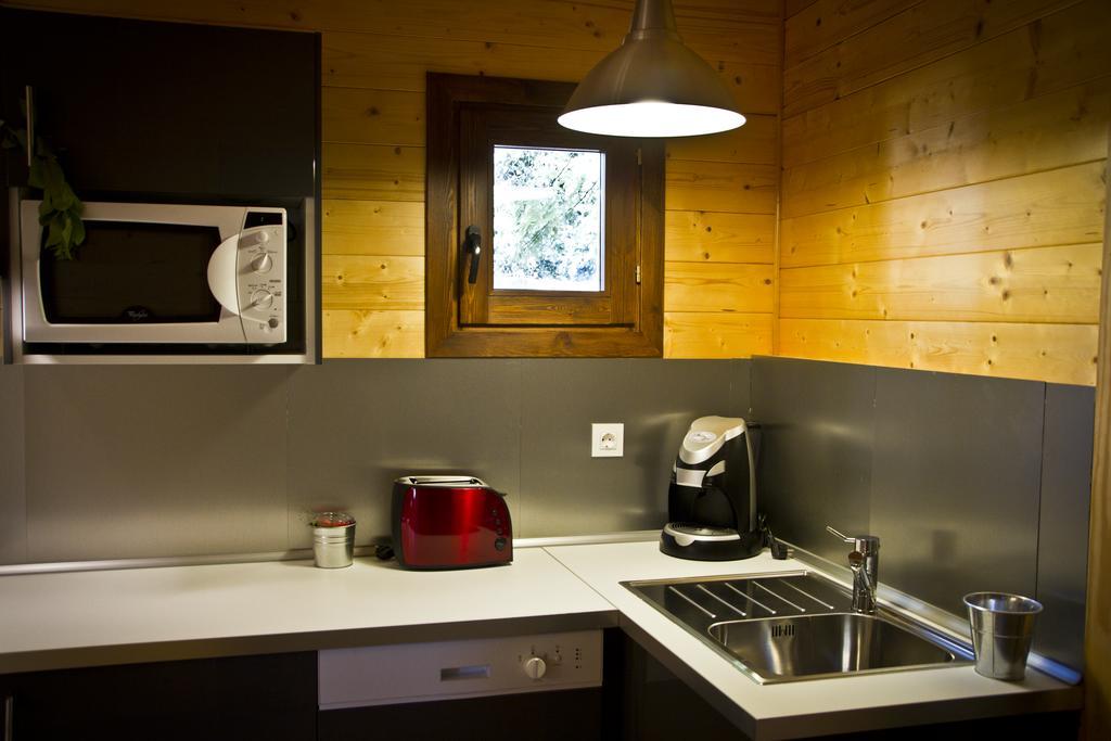Apartamentos El Bosquet Sant Cugat del Valles Room photo